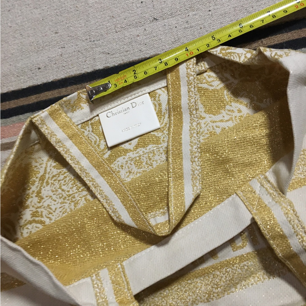 Christian Dior Gold on Beige Canvas tote bag - Picture 11 of 13